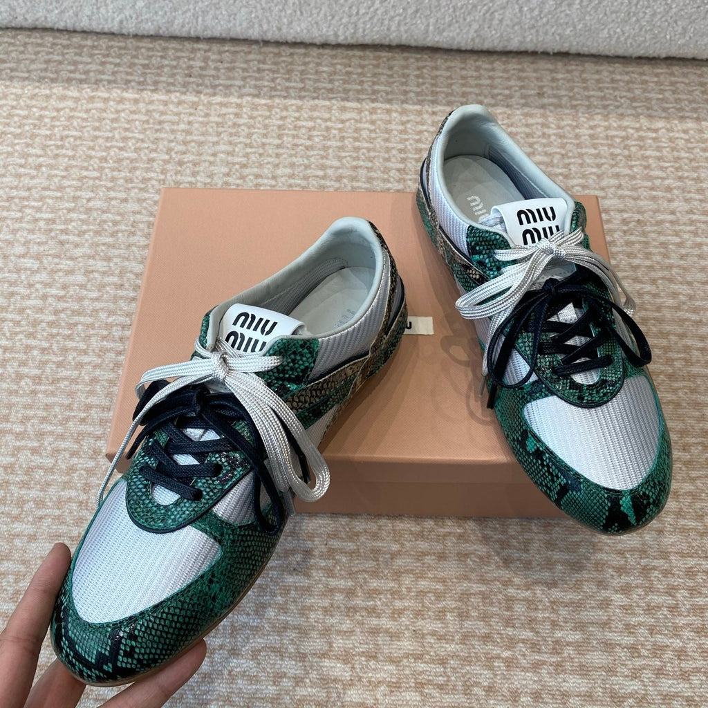 M-Sneakers