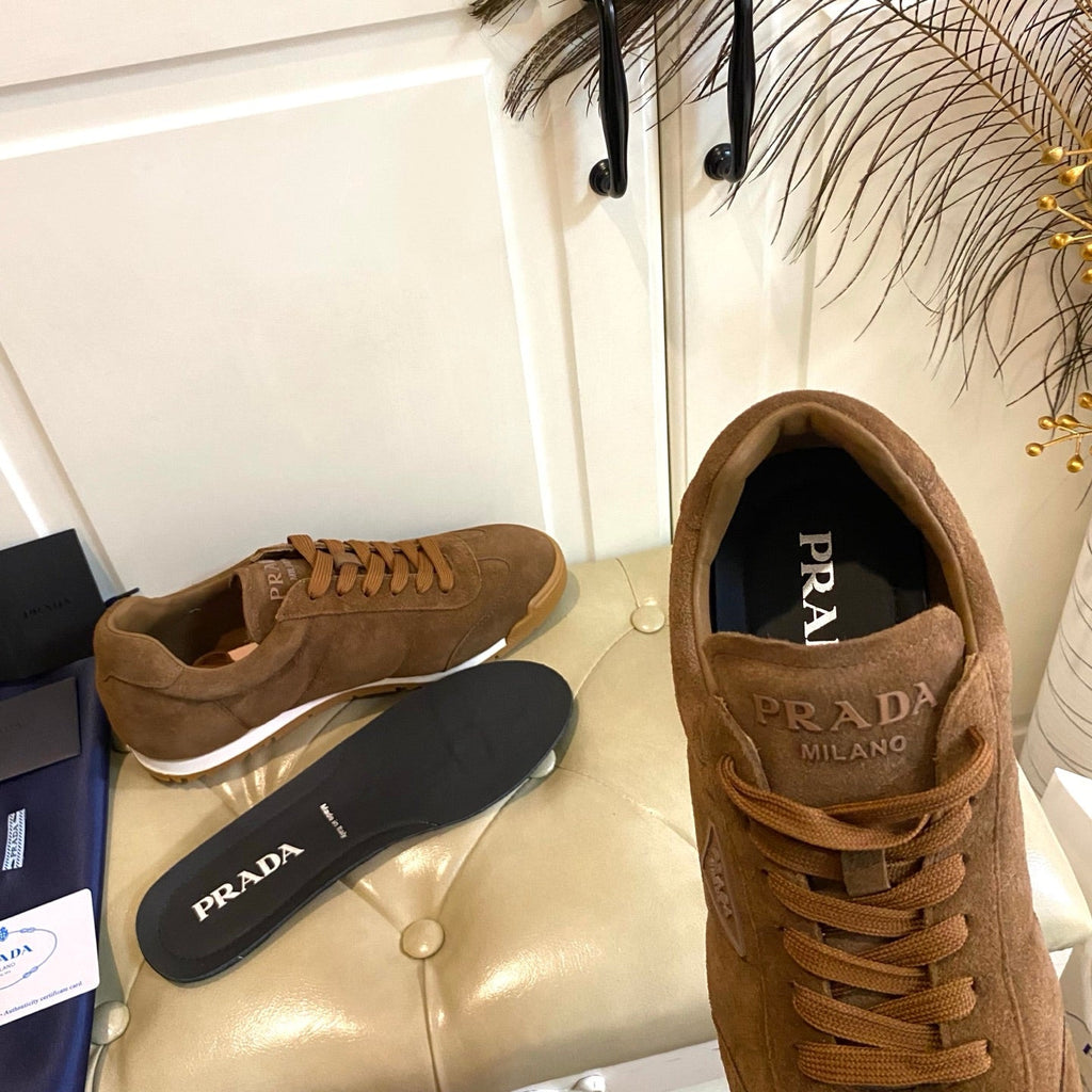 P-Sneakers