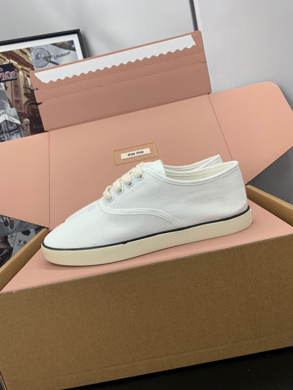 M-Sneakers