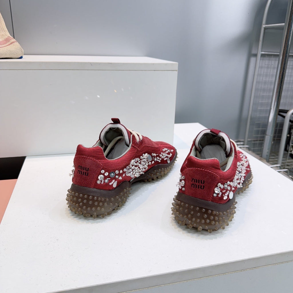 M-Sneakers