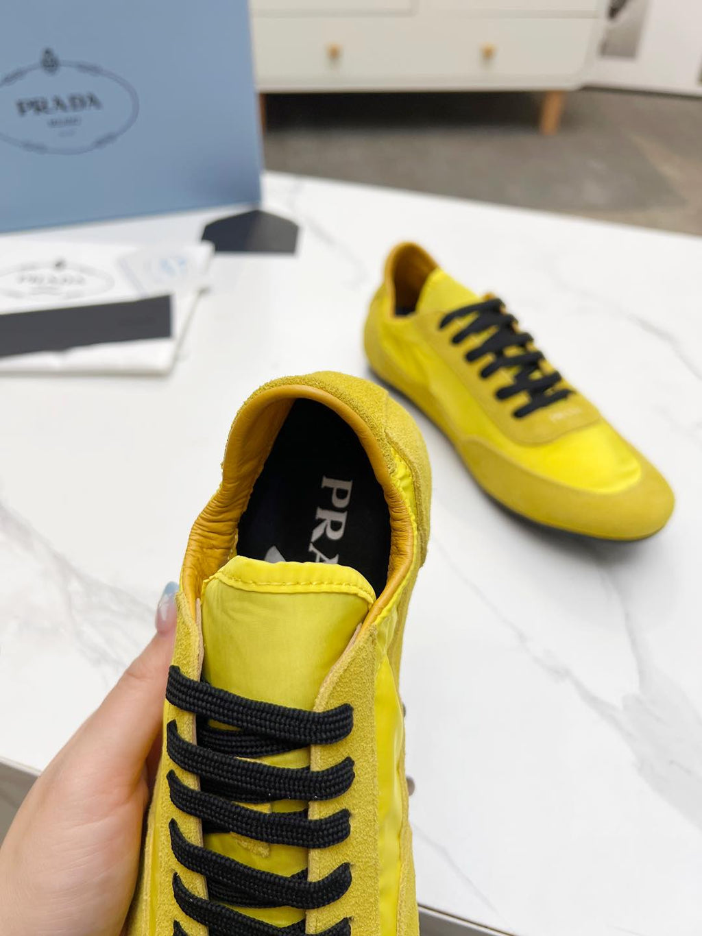 P-Sneakers