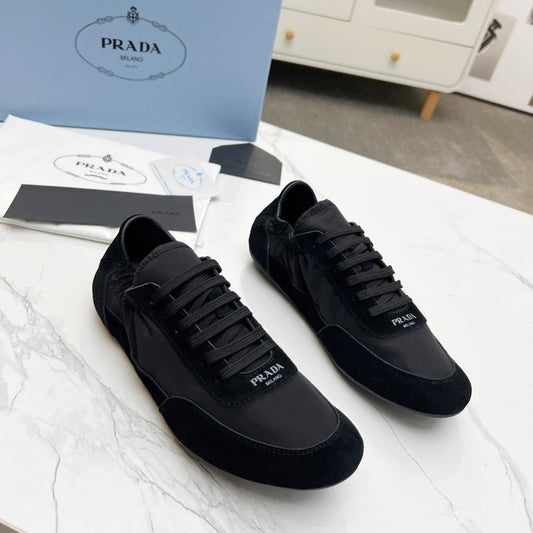 P-Sneakers