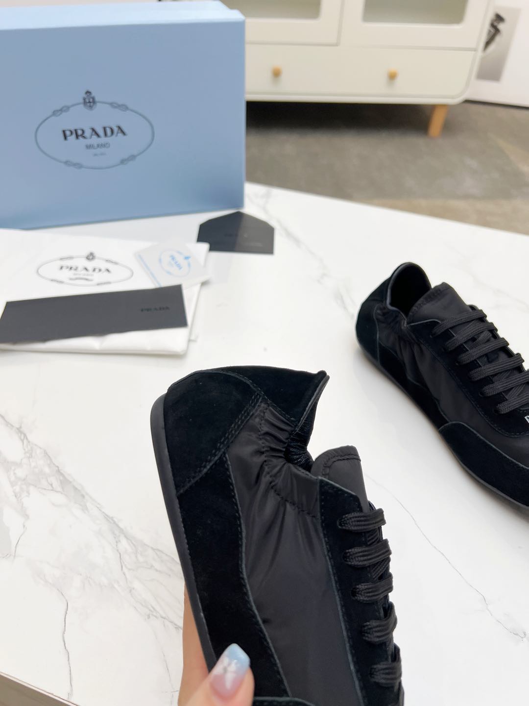 P-Sneakers