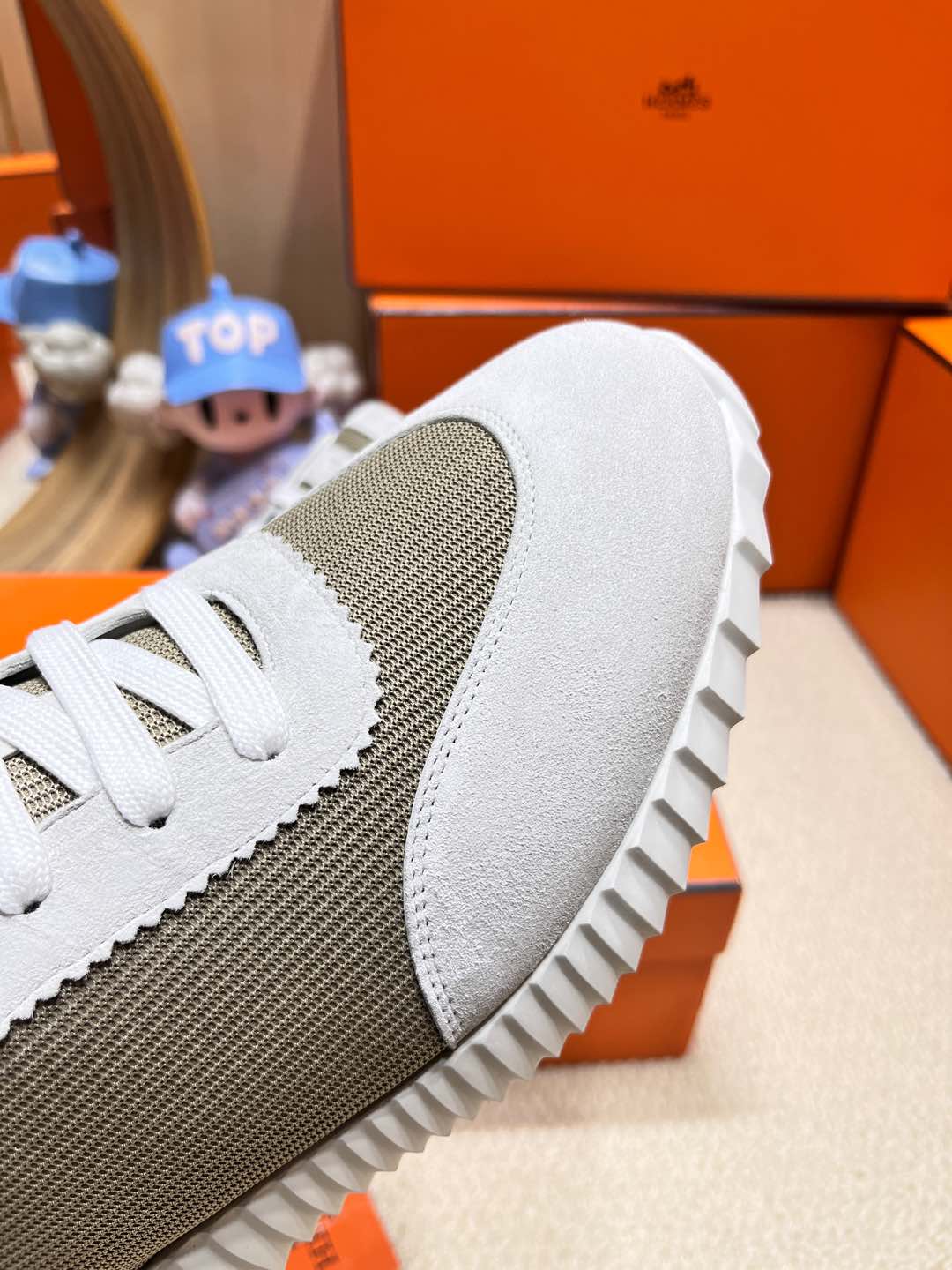 A-Sneakers