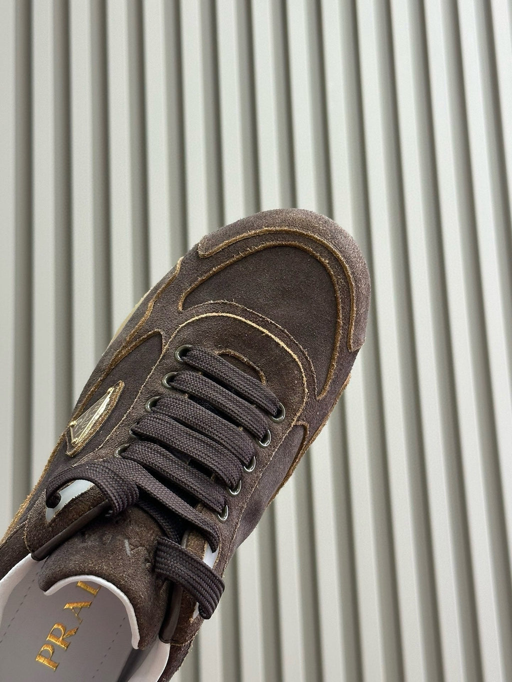 P-Sneakers