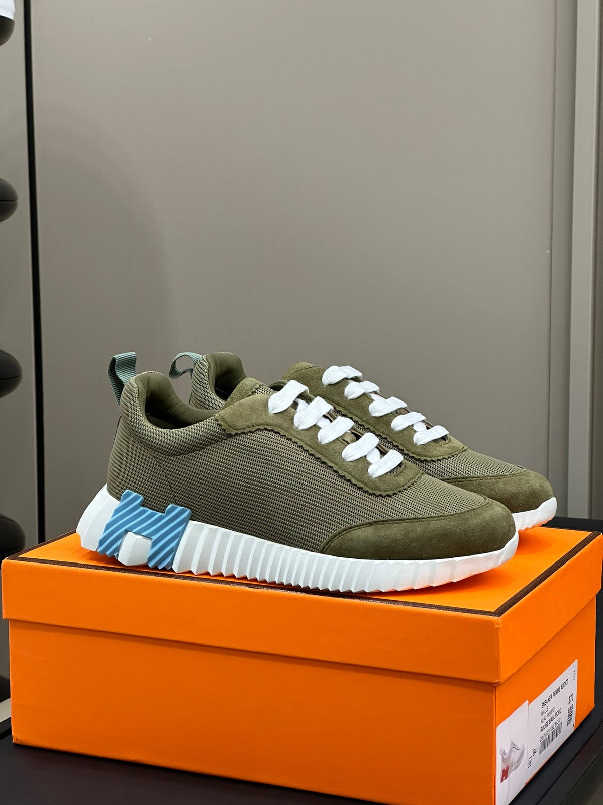 A-Sneakers