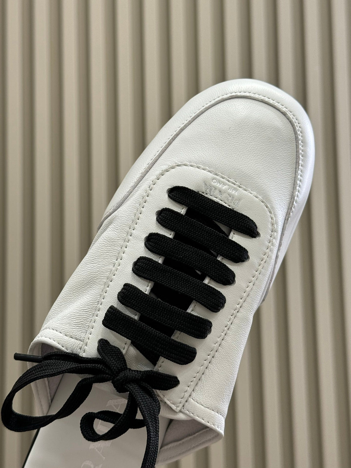 P-Sneakers