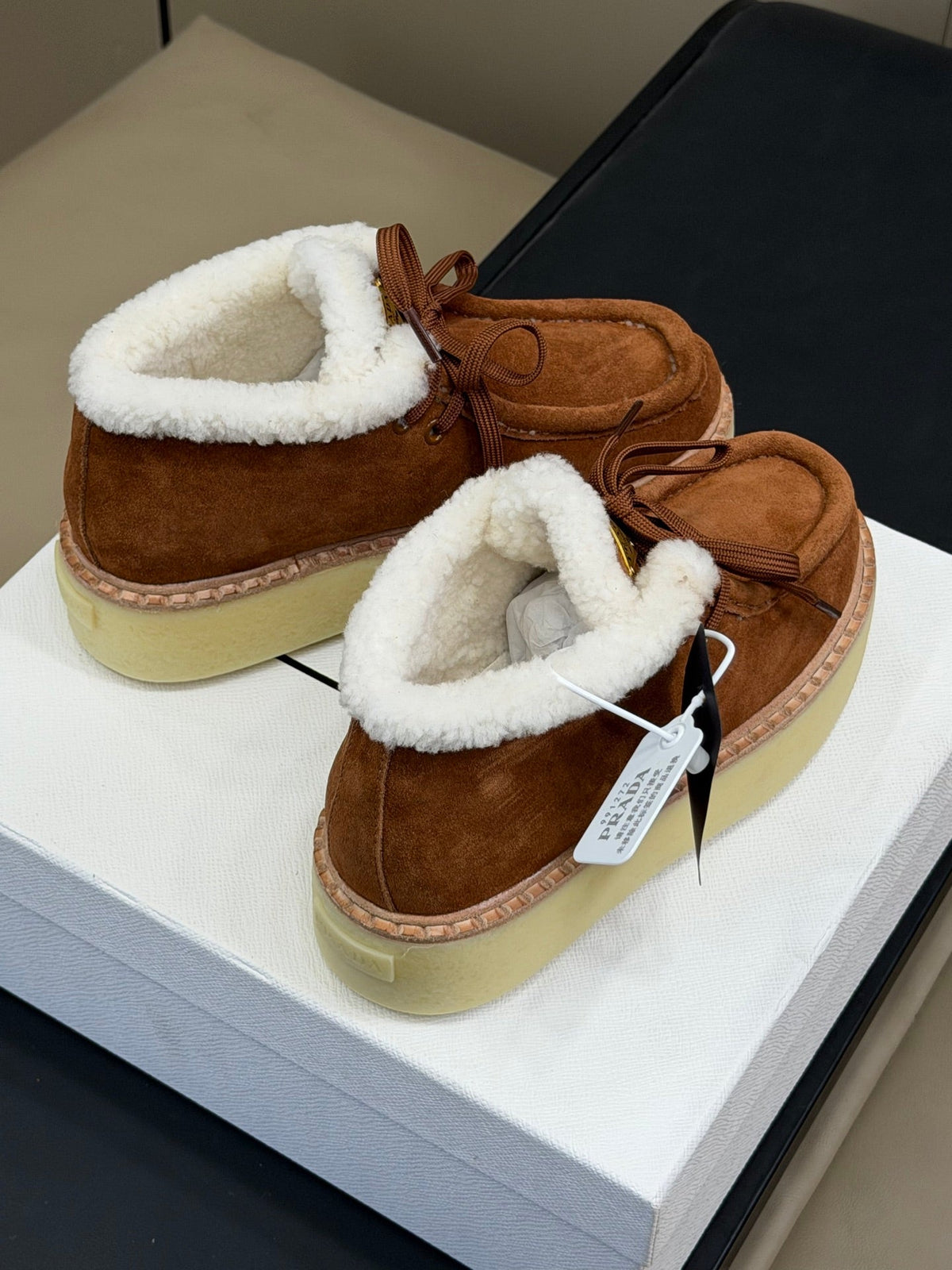 P-Sneakers