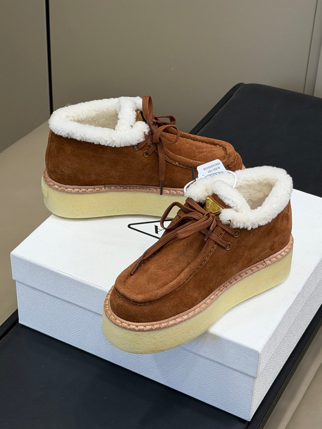 P-Sneakers