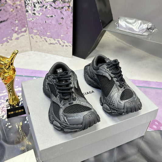 B-Sneakers