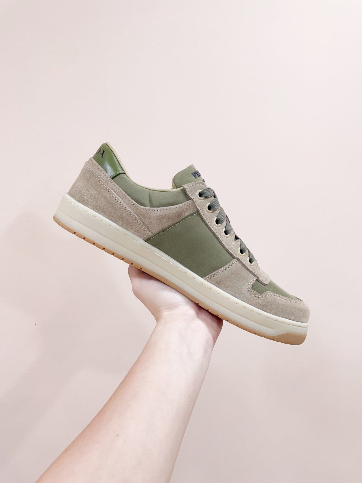 P-Sneakers