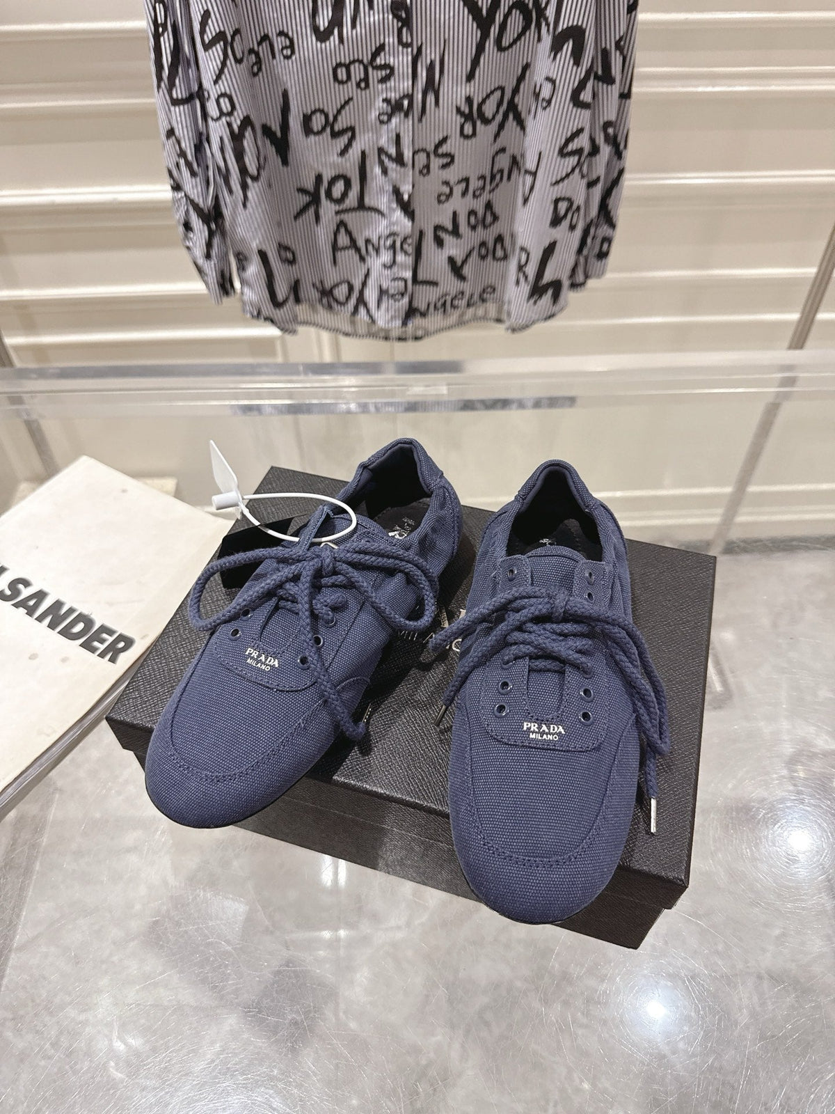 P-Sneakers