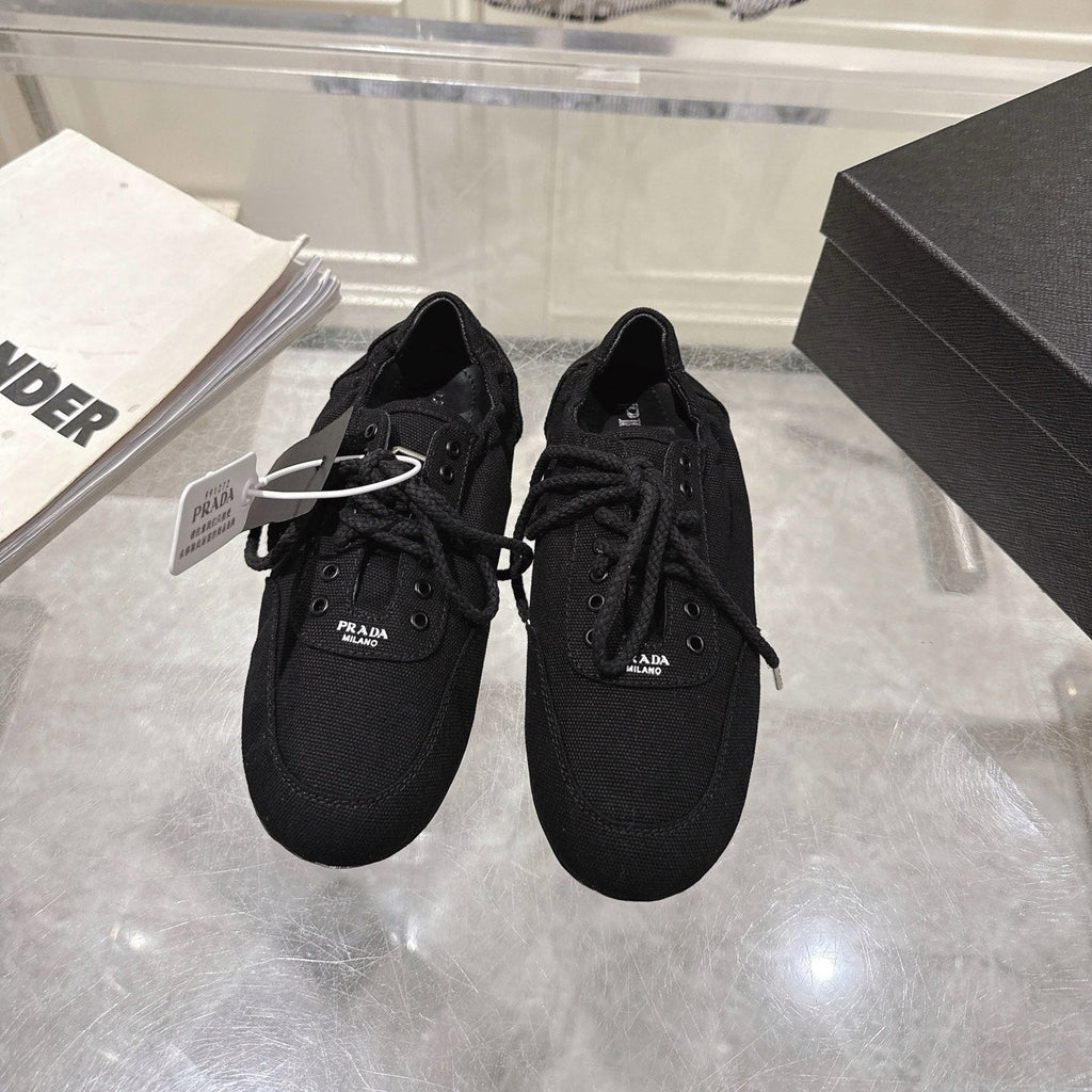 P-Sneakers