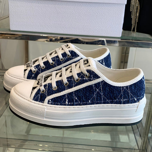 D-Sneakers