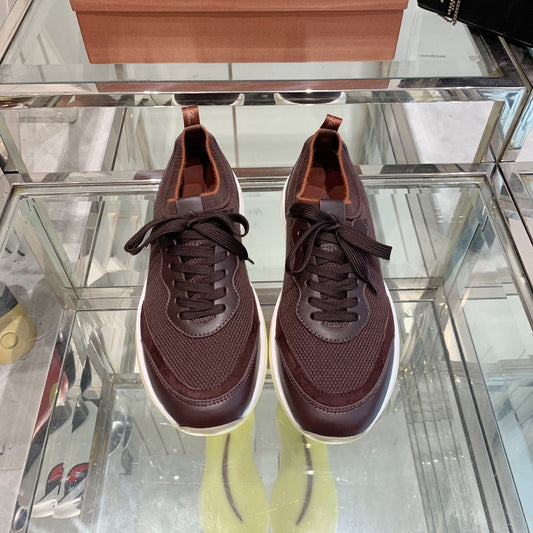 L-Sneakers