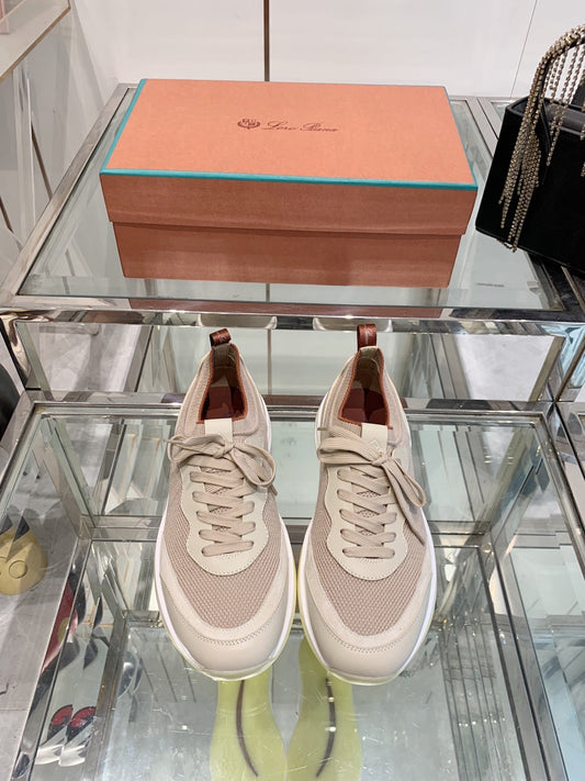 L-Sneakers