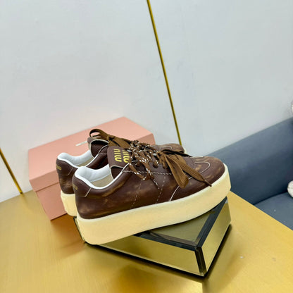 M-Sneakers