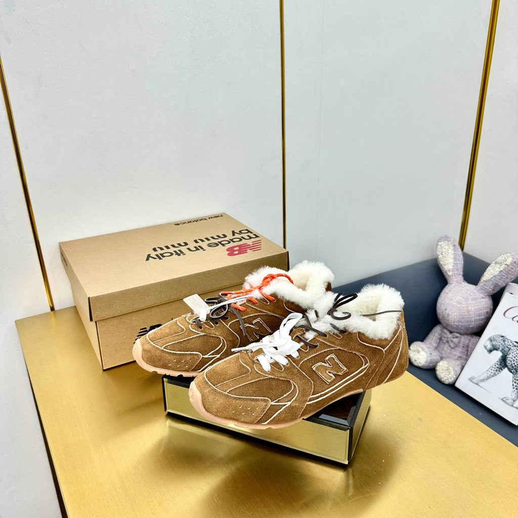 M-Sneakers