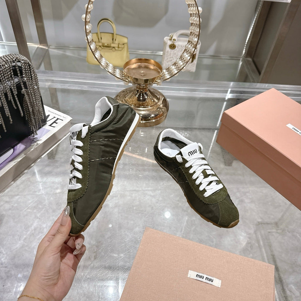 M-Sneakers