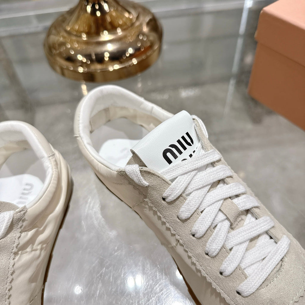 M-Sneakers