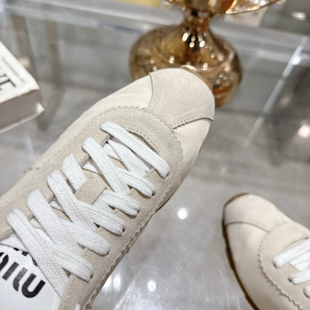 M-Sneakers