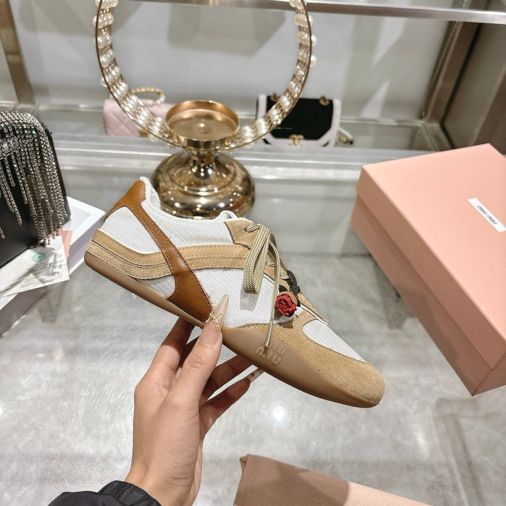 M-Sneakers